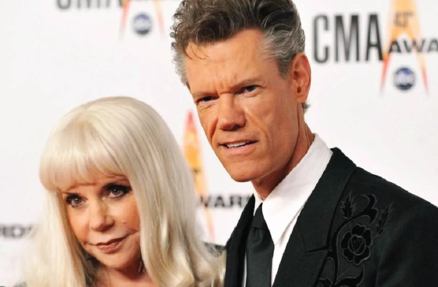 Exploring the Life of Elizabeth Hatcher-Travis: Randy Travis’ Former Wife and Trailblazer